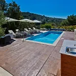 Luxurious Apartments Maslina With Beach