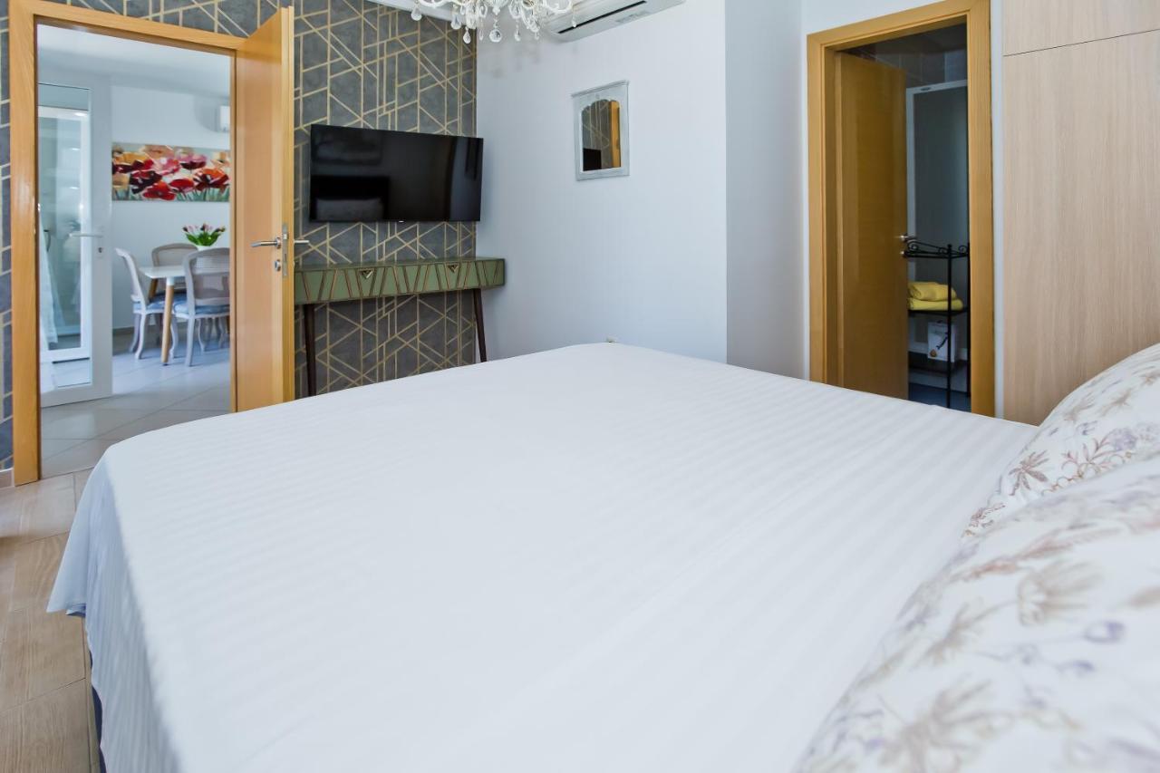 Apartma Maslina *