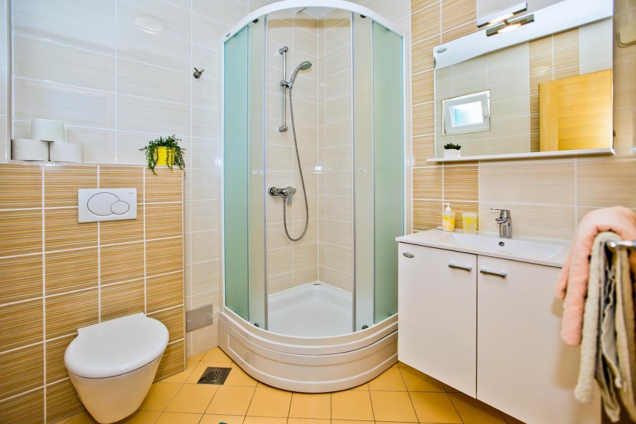 Apartma Maslina *